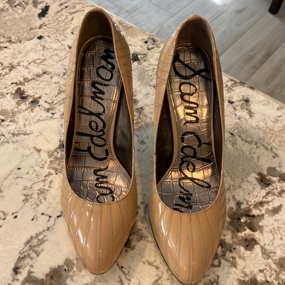 Sam Edelman beige heels